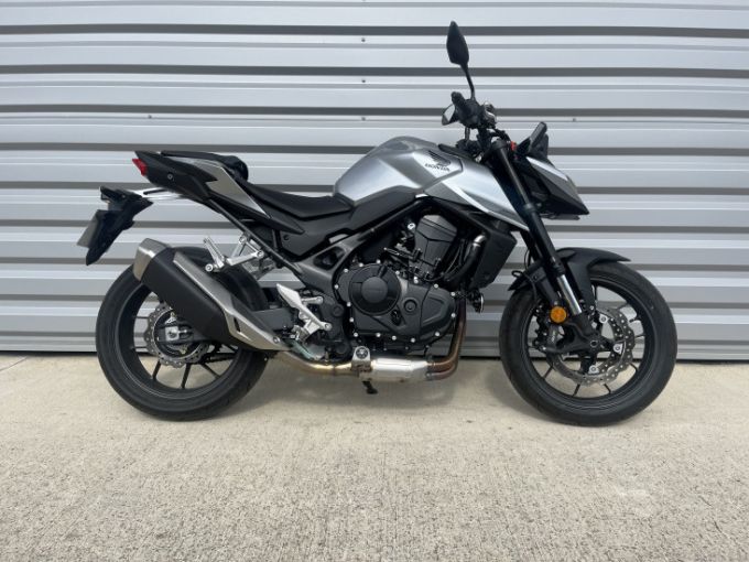 HONDA CB 750 HORNET 4