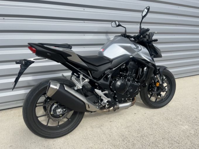 HONDA CB 750 HORNET 4