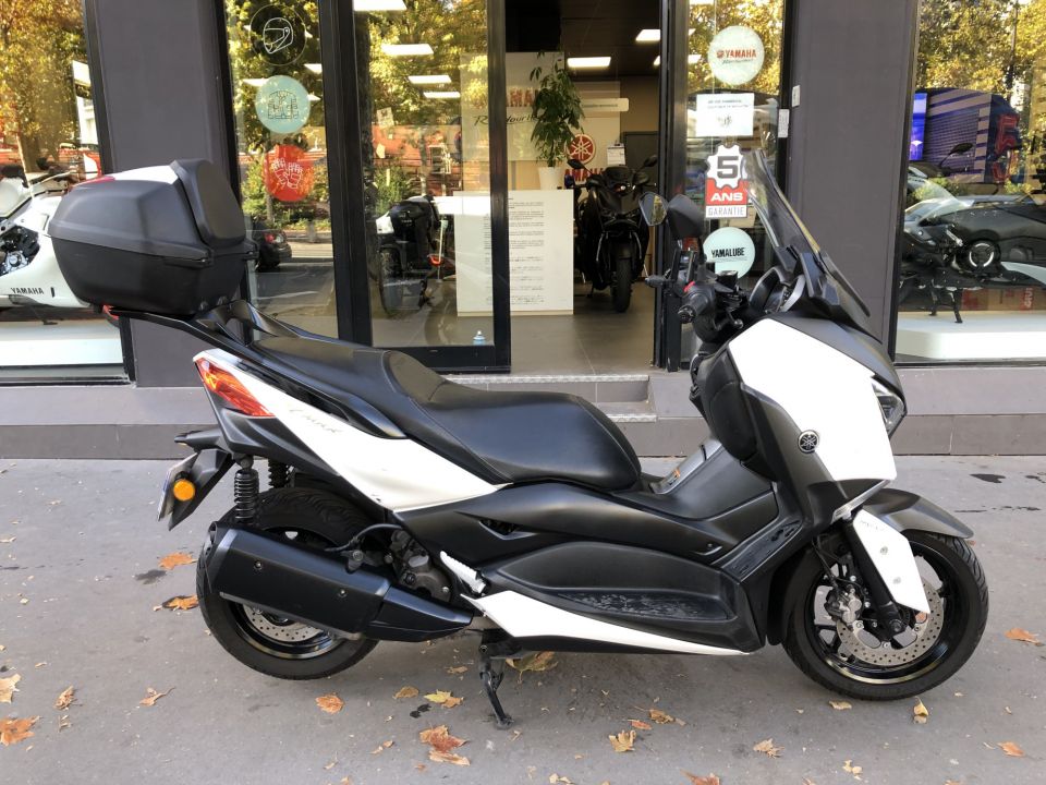 YAMAHA XMAX 300 4