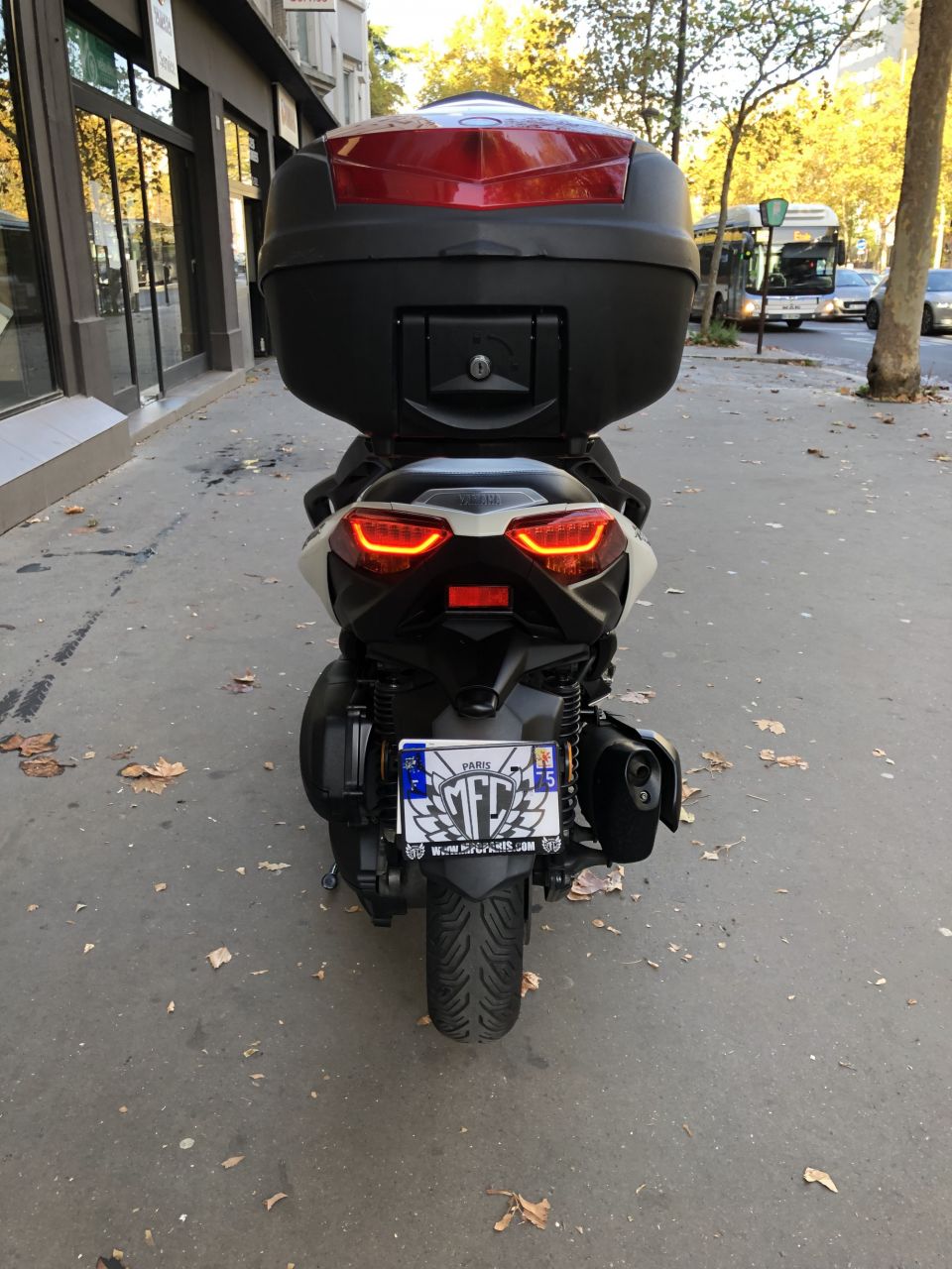 YAMAHA XMAX 300 4