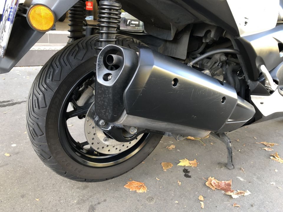 YAMAHA XMAX 300 4