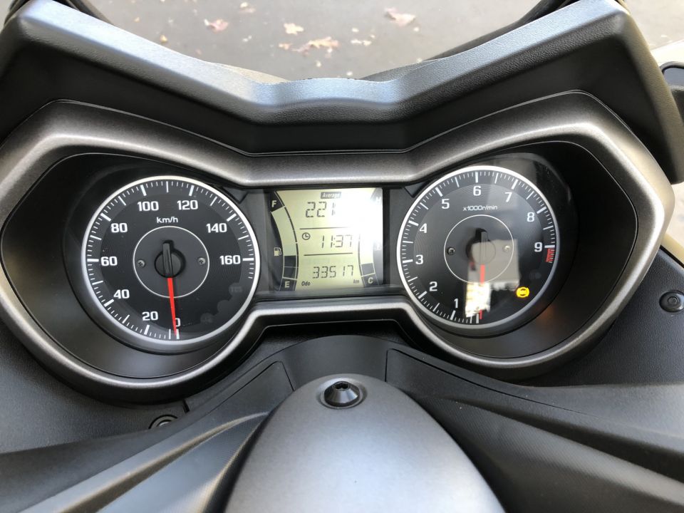 YAMAHA XMAX 300 4