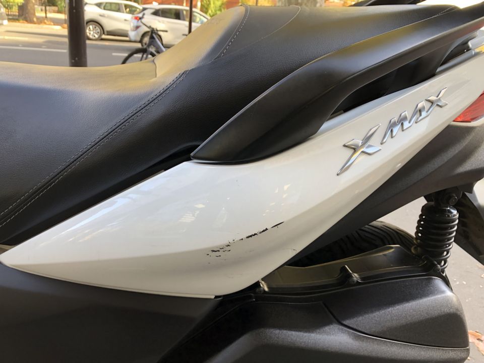YAMAHA XMAX 300 4