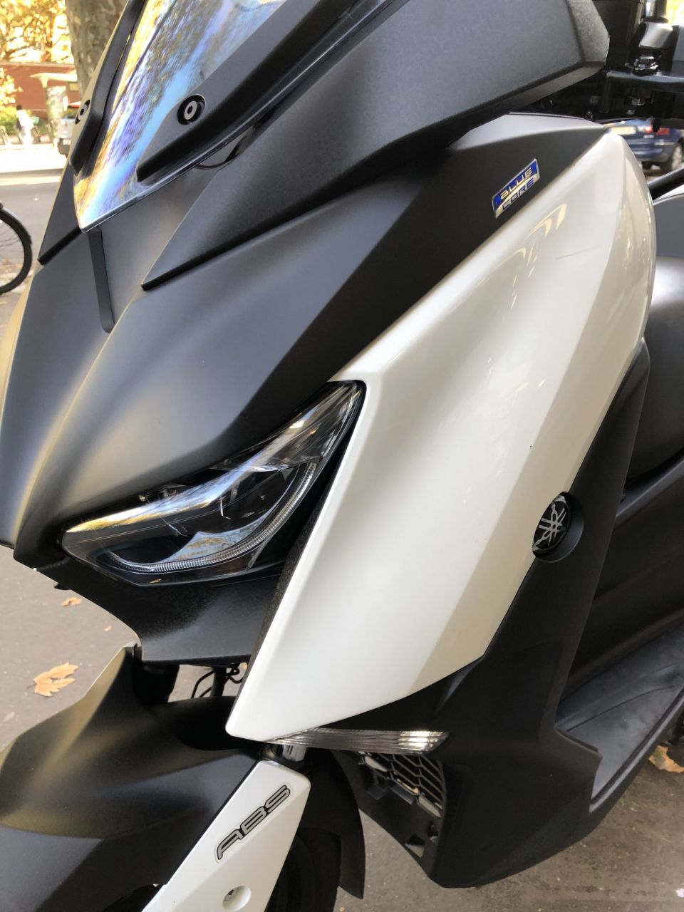 YAMAHA XMAX 300 4