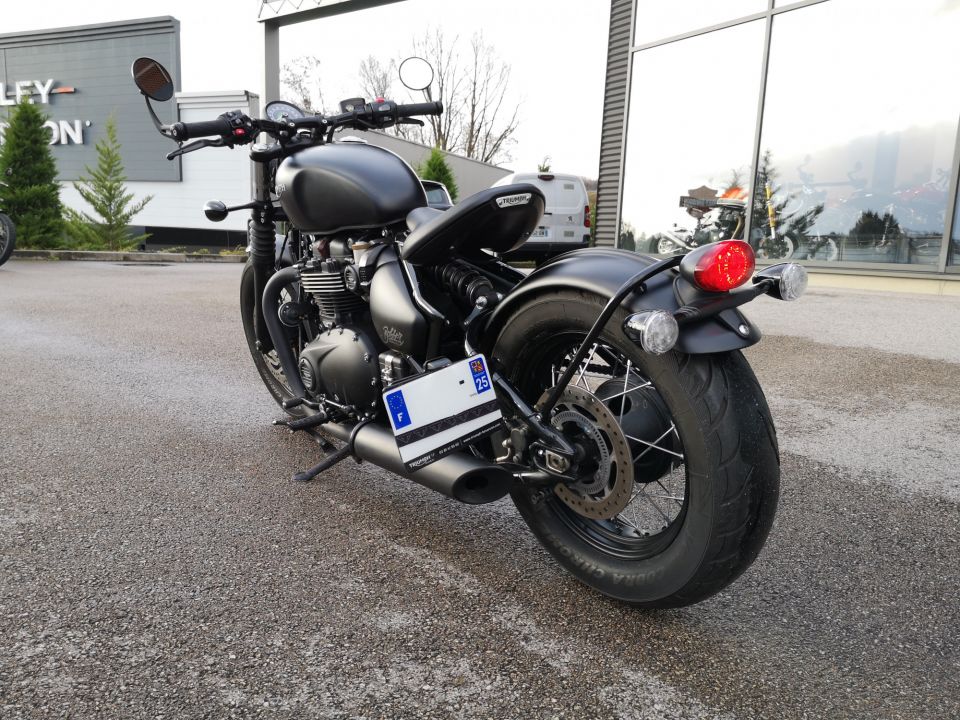 TRIUMPH Bonneville Bobber 1200 4