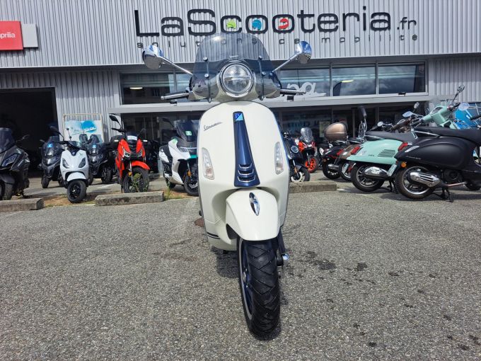 VESPA PRIMAVERA 125 YATCH 4