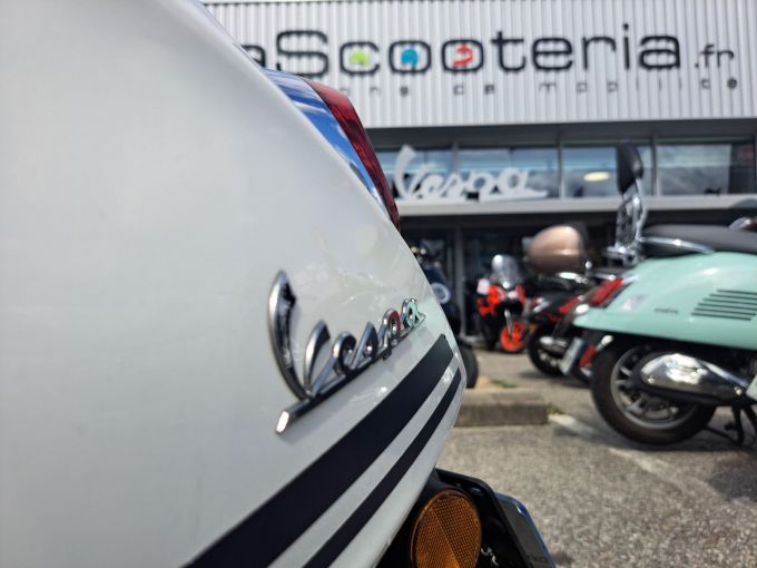 VESPA PRIMAVERA 125 YATCH 4