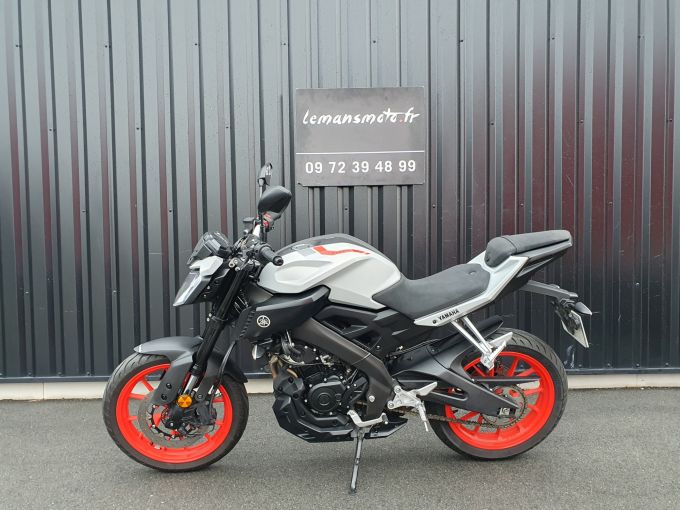 YAMAHA MT-125 ABS 4
