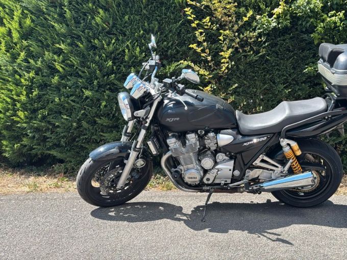 YAMAHA XJR 1300 4
