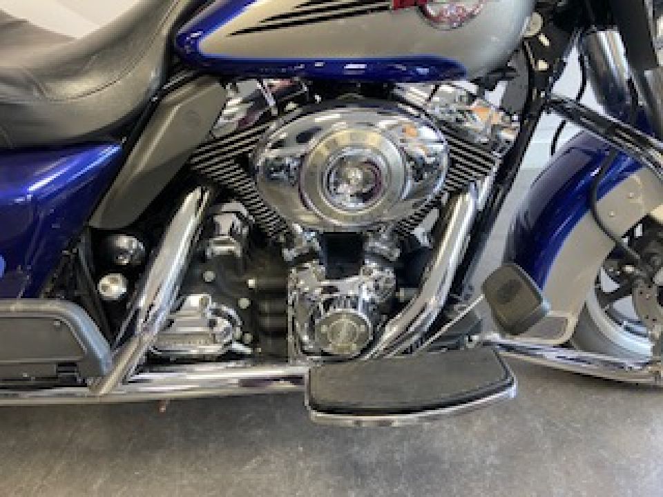 HARLEY-DAVIDSON TOURING ELECTRA GLIDE 1584 ULTRA CLASSIC 4