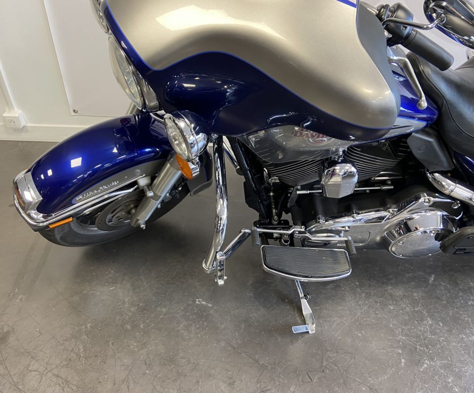 HARLEY-DAVIDSON TOURING ELECTRA GLIDE 1584 ULTRA CLASSIC 4