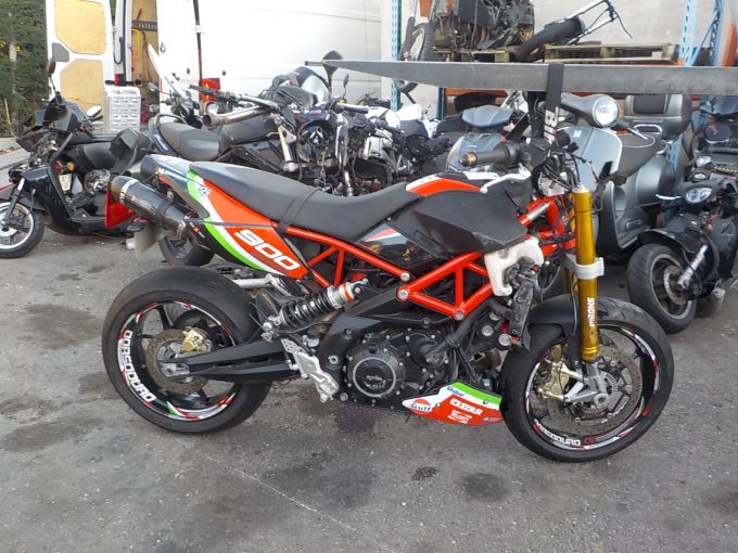 APRILIA DORSODURO 900 ABS 4