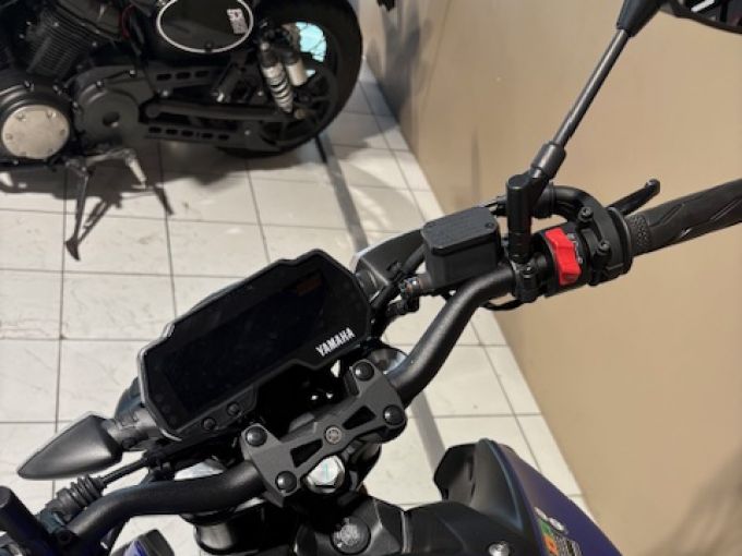 YAMAHA MT-125 ABS 4