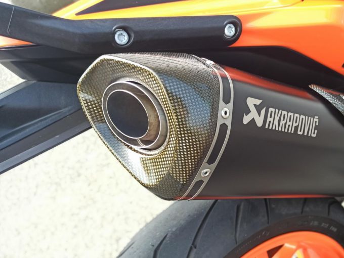 KTM 890 DUKE 4
