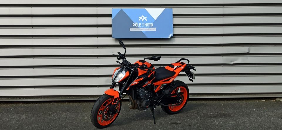 KTM 890 DUKE 4