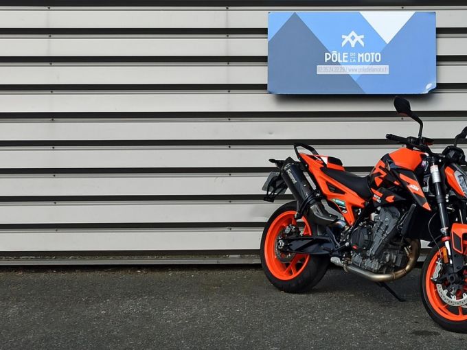 KTM 890 DUKE 4