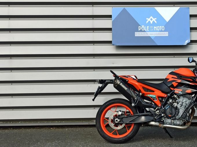 KTM 890 DUKE 4