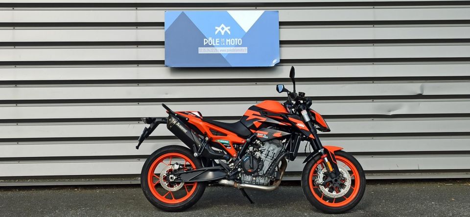 KTM 890 DUKE 4