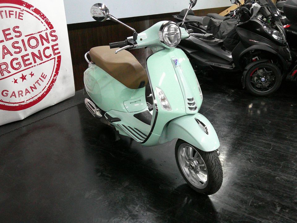 VESPA PRIMAVERA 50 4