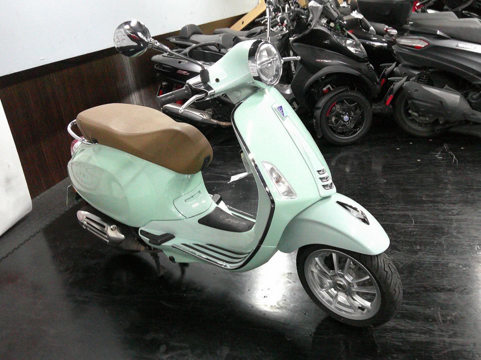 VESPA PRIMAVERA 50 4