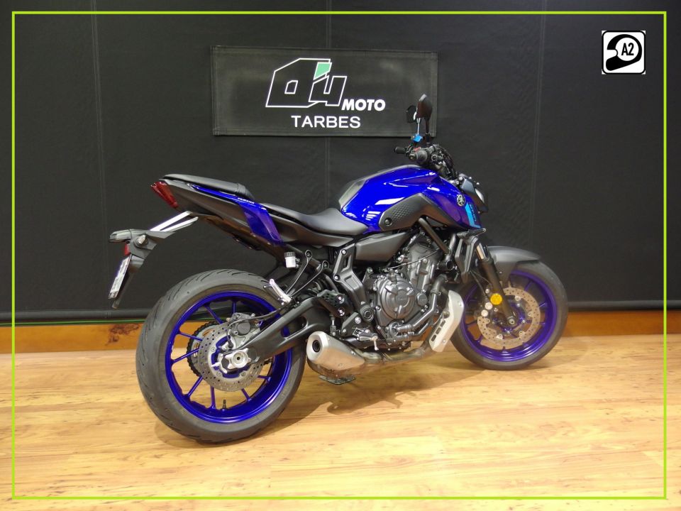 YAMAHA MT-07 (47.5CV) 4