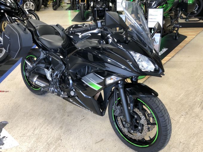 KAWASAKI NINJA 650 4