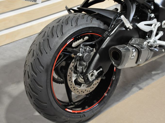 SUZUKI GSX-S 950 A2 4
