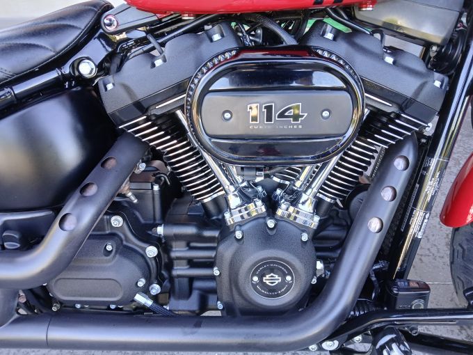 HARLEY-DAVIDSON SOFTAIL STREET BOB 1868 4
