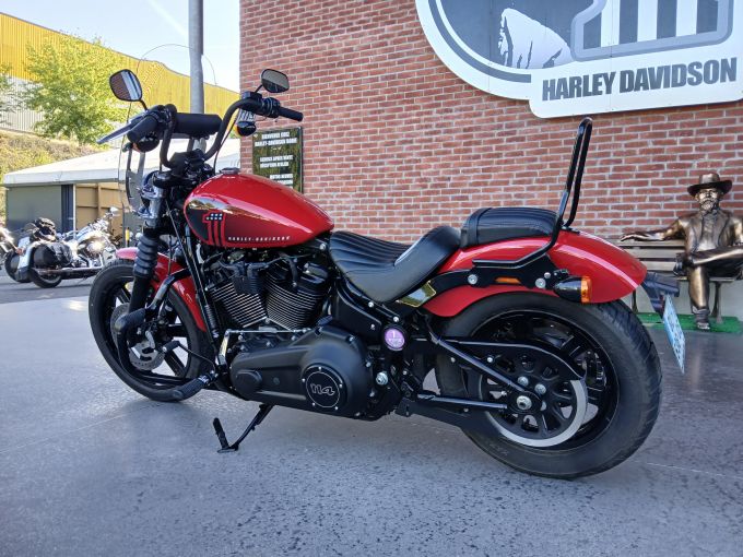 HARLEY-DAVIDSON SOFTAIL STREET BOB 1868 4