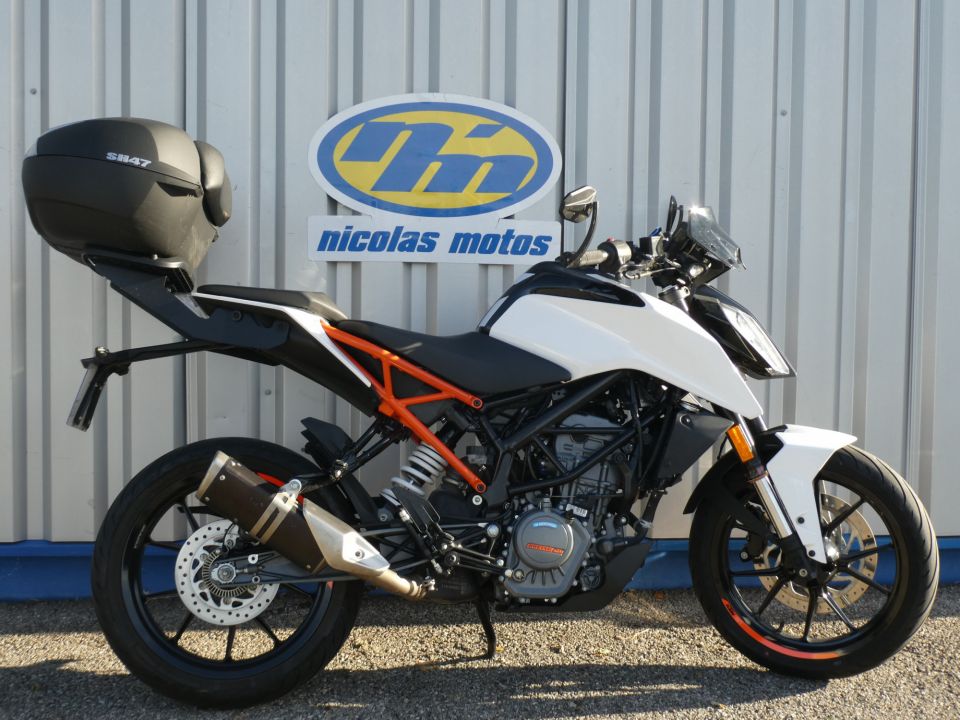KTM 125 DUKE ABS 4
