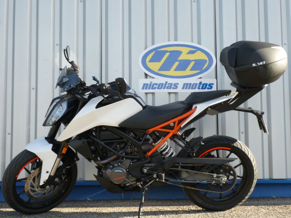 KTM 125 DUKE ABS 4