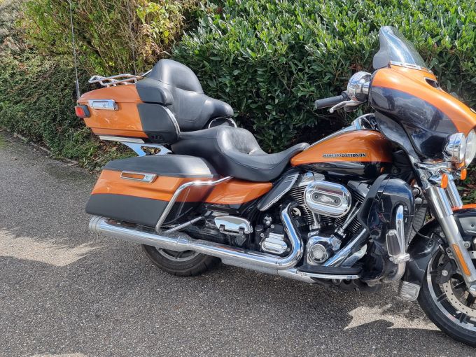 HARLEY-DAVIDSON TOURING ELECTRA GLIDE 1690 LIMITED 4