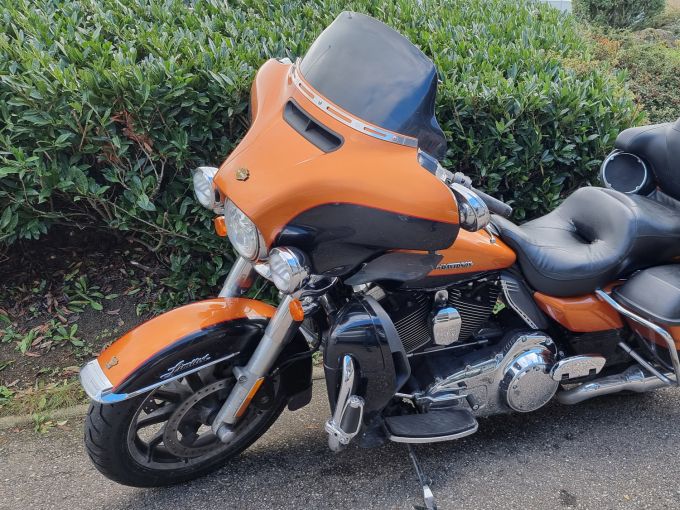 HARLEY-DAVIDSON TOURING ELECTRA GLIDE 1690 LIMITED 4