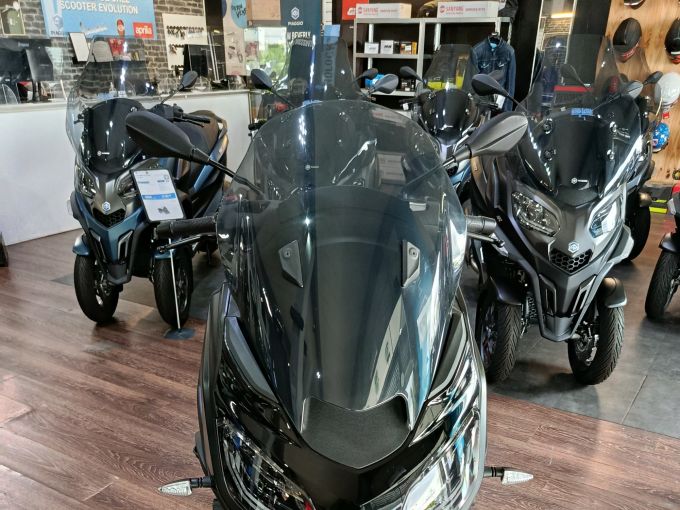 PIAGGIO MP3 310 HPE SPORT 4