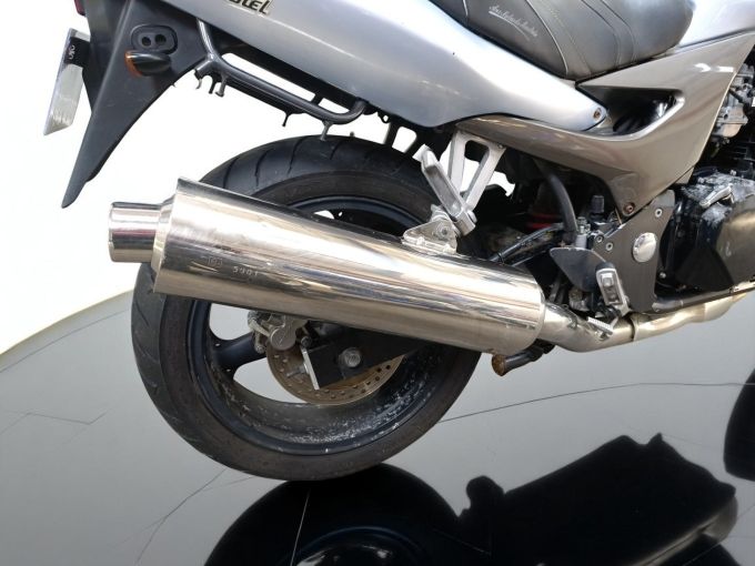 KAWASAKI ZR-7 4