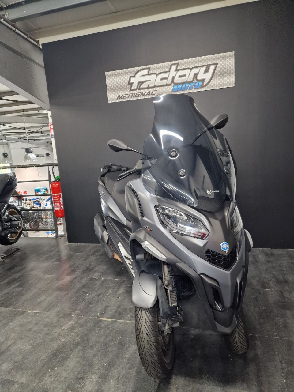 PIAGGIO MP3 530 HPE EXCLUSIVE 4