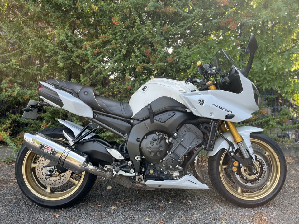 YAMAHA FZ8 4