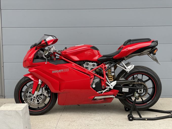 DUCATI 999 4