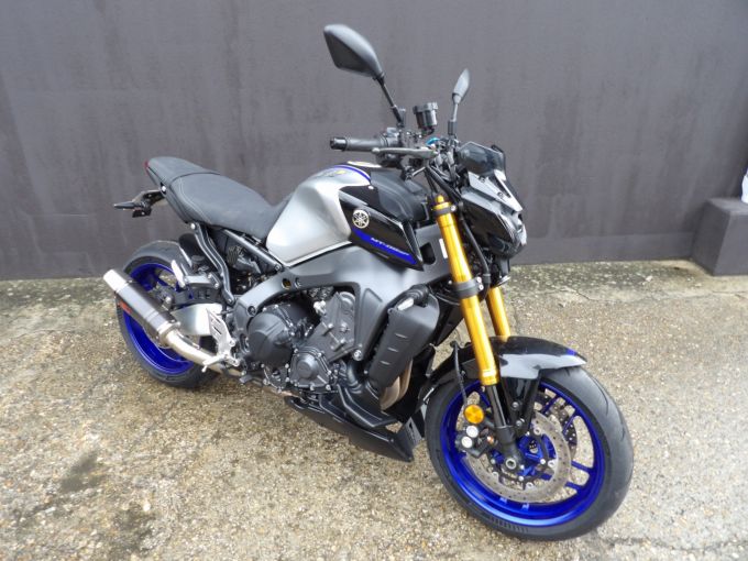 YAMAHA MT-09 SP 4