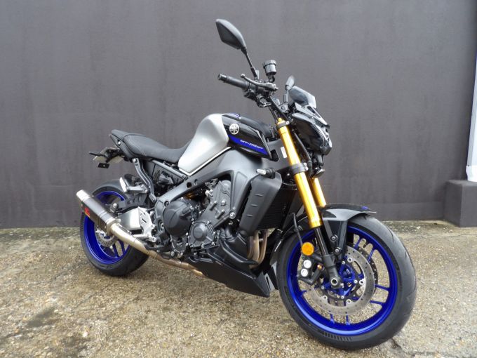 YAMAHA MT-09 SP 4