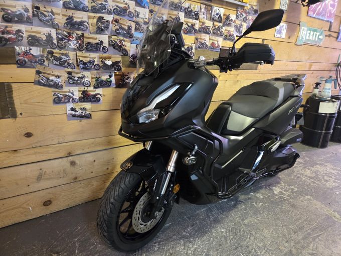 HONDA ADV 350 4