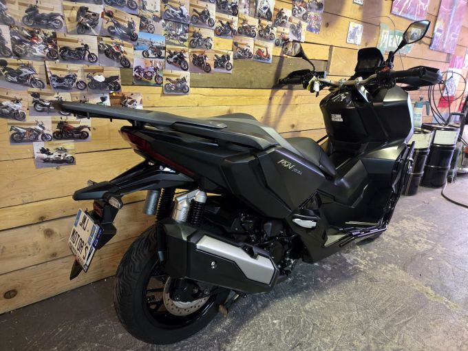 HONDA ADV 350 4