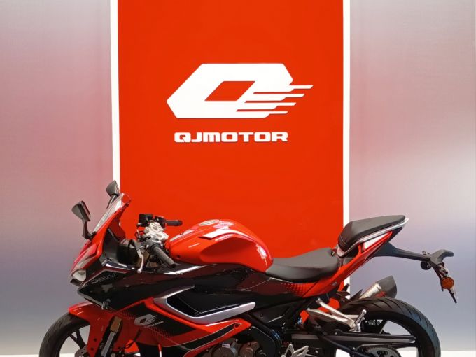 QJ MOTOR SRK 125 R 4