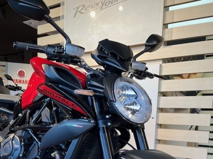 MV AGUSTA BRUTALE 800 4