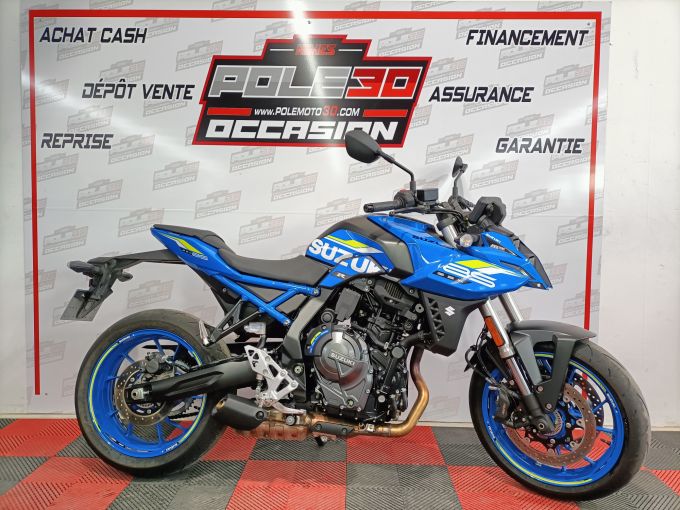 SUZUKI GSX-8S 4