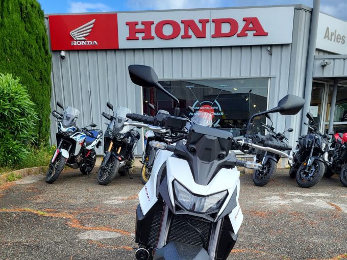 HONDA CB 750 HORNET 4