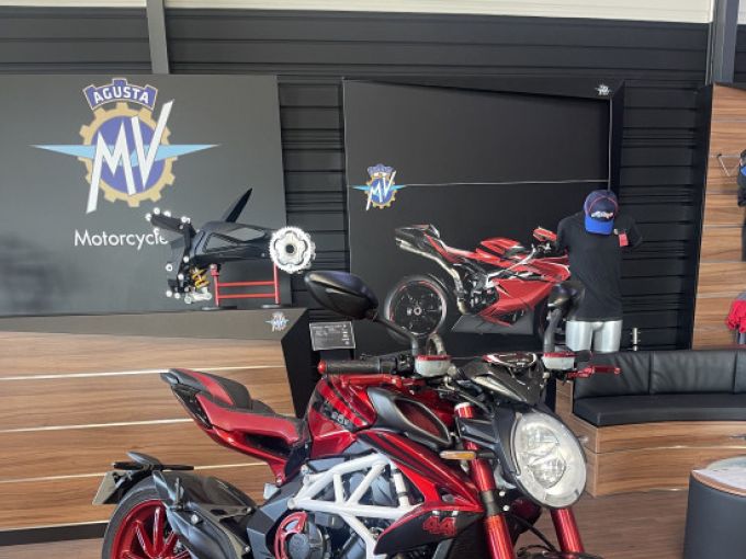 MV AGUSTA BRUTALE 800 EAS 4