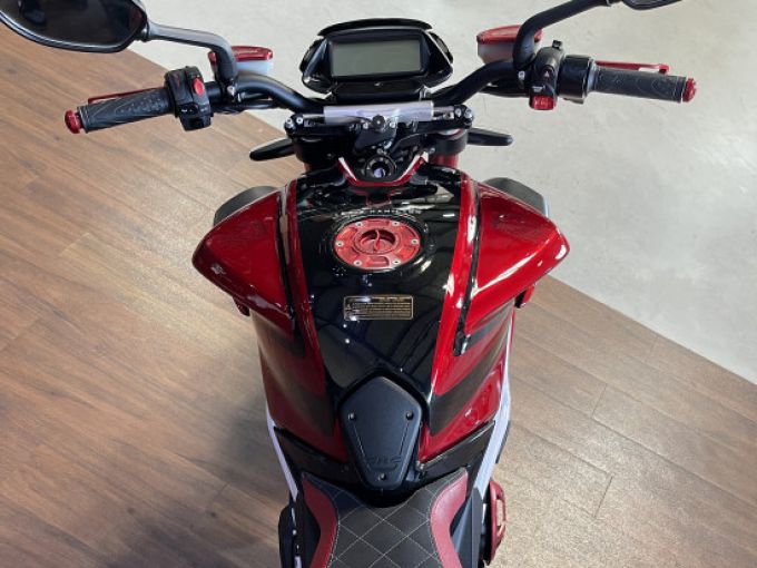 MV AGUSTA BRUTALE 800 EAS 4