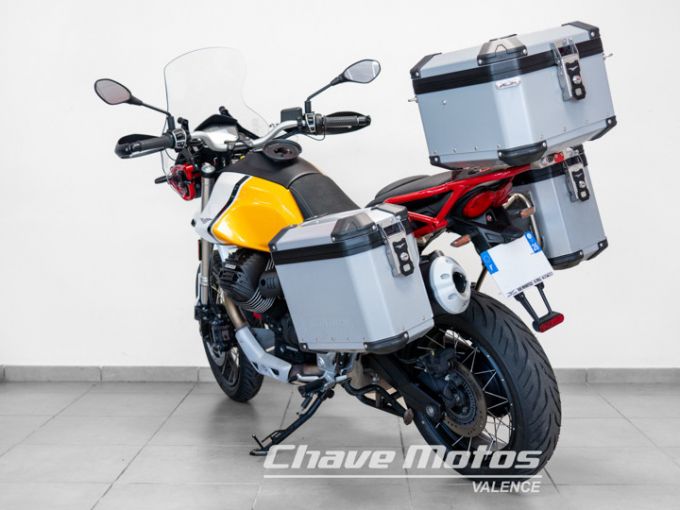 MOTO GUZZI V85 TT 4