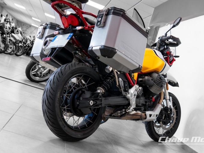 MOTO GUZZI V85 TT 4